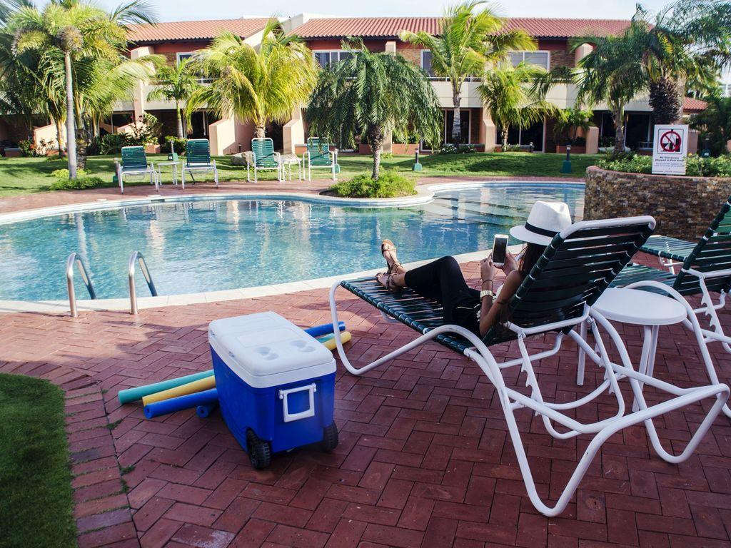 Aruba , Eagle Beach Townhouse Villa Palm Beach Exterior photo